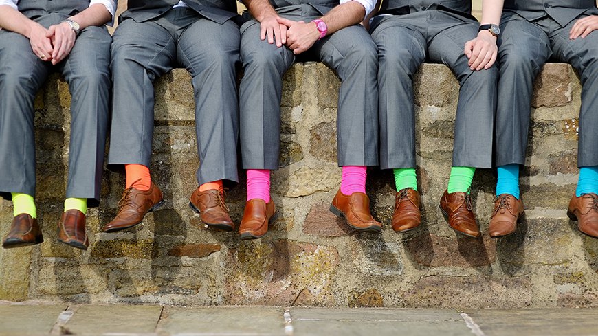 Verschiedenfarbige Socken: agil und vielfältig