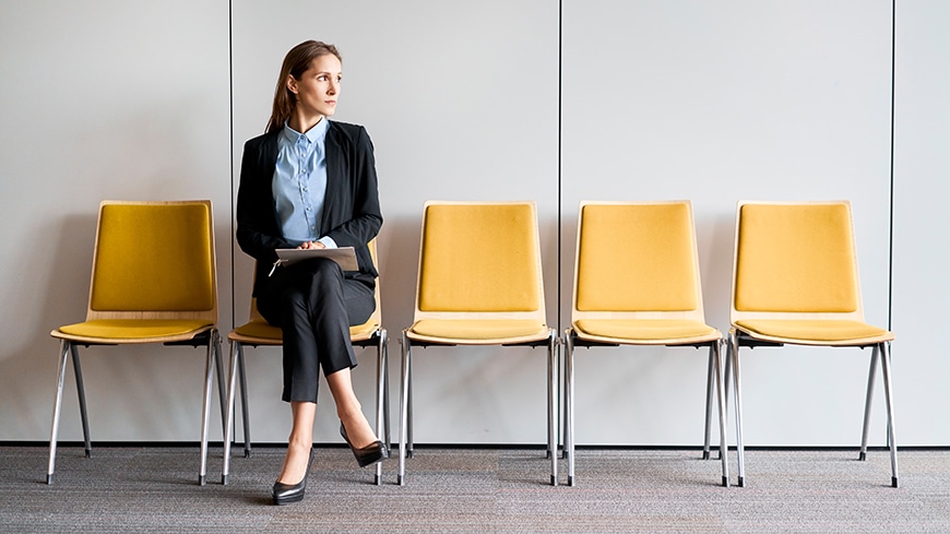 Um mehr Gender-Diversity in männerdominierte Branchen zu bringen, sollten HR-Verantwortliche bereits beim Recruiting ansetzen. Vier Tipps.