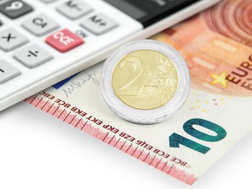 Der gesetzliche Mindestlohn erhöht sich ab Oktober auf zwölf Euro. Auch die Verdienstgrenze von Minijobs soll steigen.