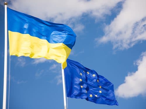 Welche rechtlichen Aspekte sollten Arbeitgeber kennen, damit sie aus der Ukraine geflüchtete Personen möglichst schnell und reibungslos beschäftigen können?
