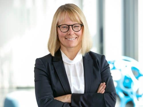 Tanja Bender leitet beim Technologieunternehmen Merck die ­Market-HR-Organisation mit etwa 300 ­Mitarbeitenden in fast 50 Ländern. Ihr ist am wichtigsten, dass sich ihr Team trotz räumlicher Distanz austauscht.