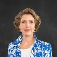 Ruth Werhahn wird mit Wirkung zum 1. Oktober Personalvorständin beim Wohnimmobilienkonzern Vonovia. Das Vorstandsressort Personal wurde neu geschaffen. Werhahn wechselt vom Tüv Rheinland, wo sie seit 2018 als Vorstandsmitglied und Arbeitsdirektorin tätig ist.