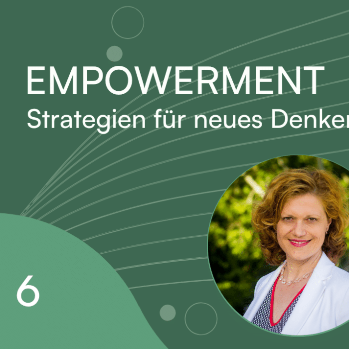 Titel "Empowerment" mit Untertitel "Strategien für neues Denken" und Bild einer Frau auf grünem Hintergrund.
